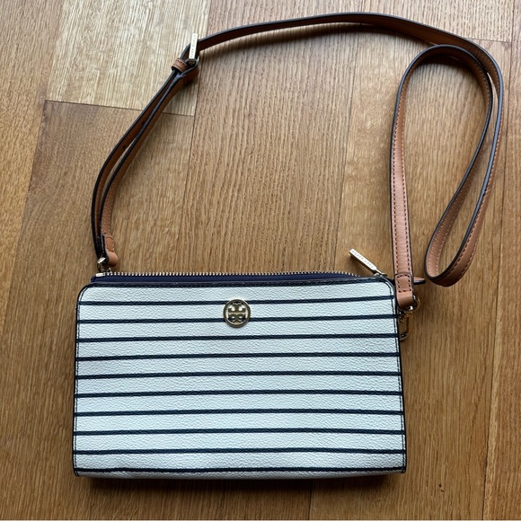 Tory Burch Handbags - Tory Burch Robinson Printed Cross Body Bag, Navy Fleet Stripe